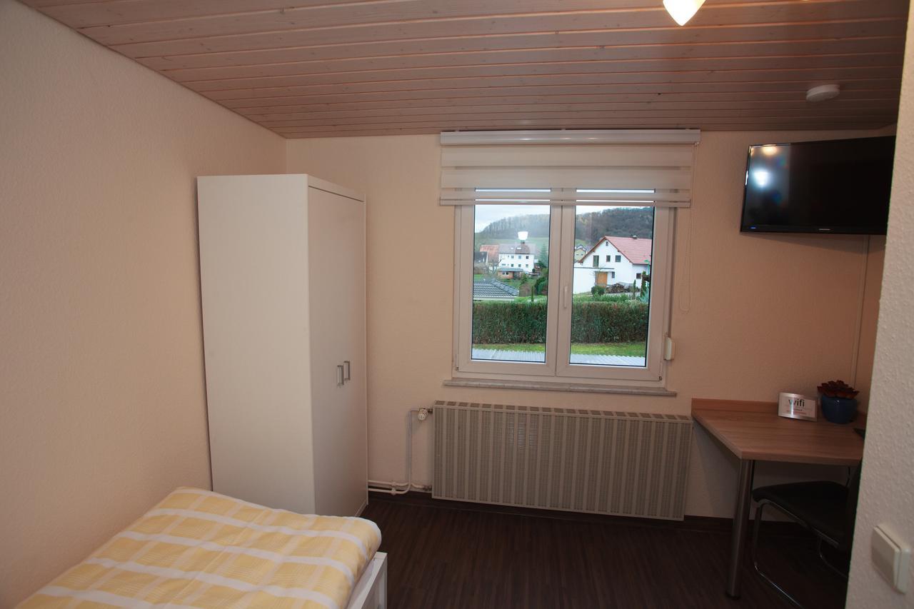 Haus Am Asang Hotel Löwenstein Екстериор снимка